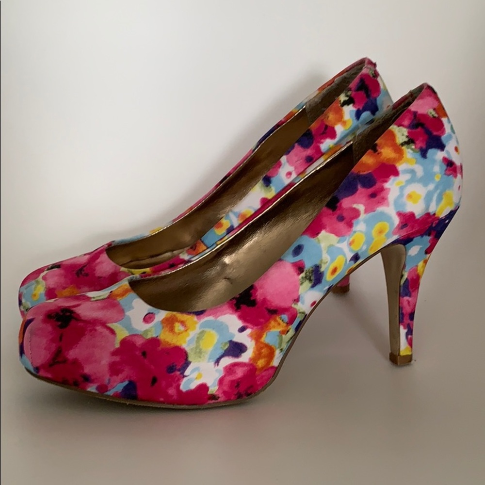 Madden Girl Floral Pumps 7.5W
